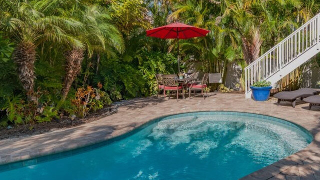 Pool Home Rentals