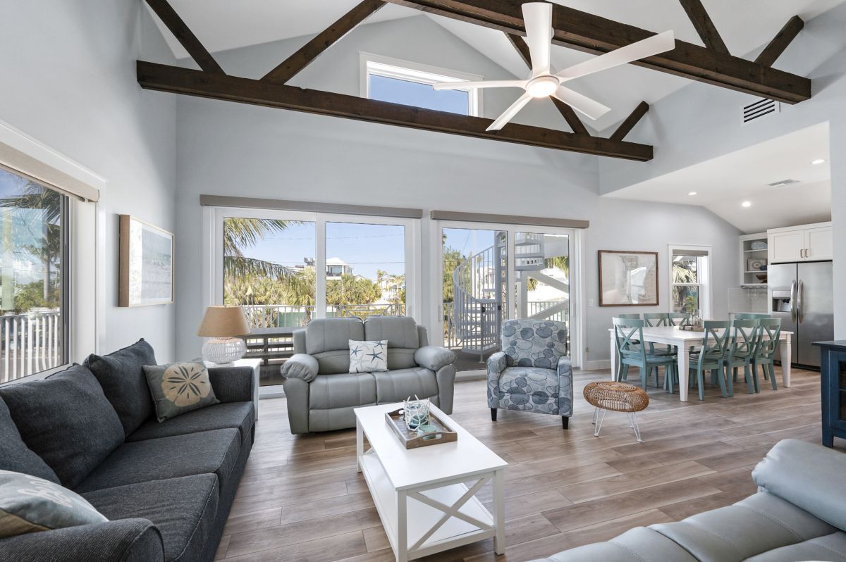 6d325b10-474d-4e89-94a1-aaa18232c6e4 | Fran Maxon Real Estate house